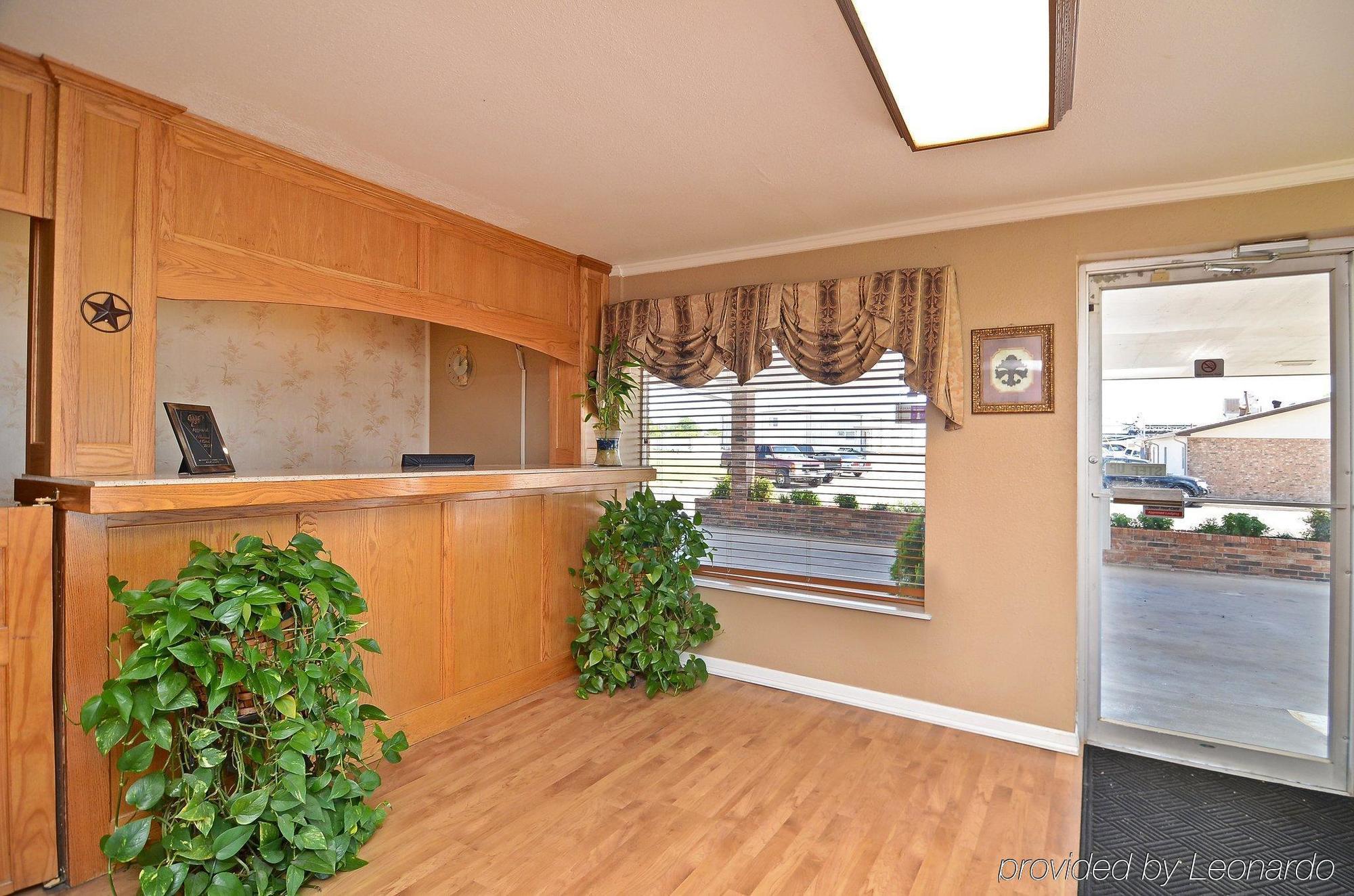 Americas Best Value Inn Crosstimbers Stephenville Dalaman gambar